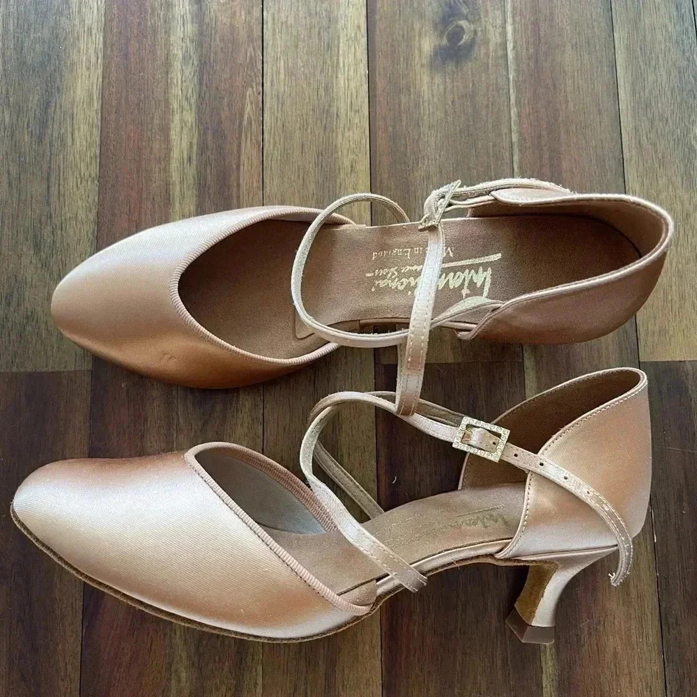 International Dance Shoes satin 2” heel - Picture 2 of 12